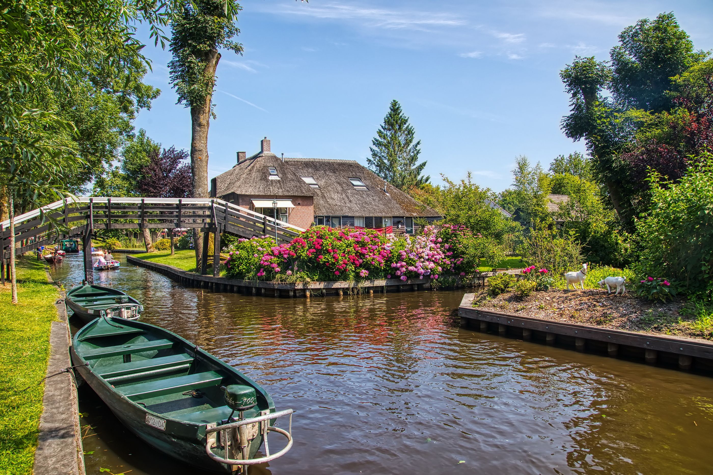 Giethoorn, el pueblo de Holanda sin calles (Bigstock)