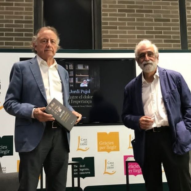 Vicenc Villatoro y Josep Ramoneda en la presentación del libro de Jordi Pujol. Foto: Europa Press