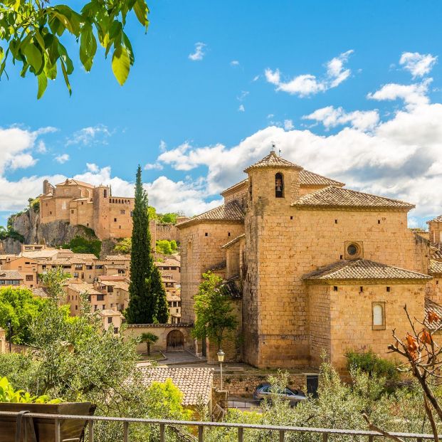 Visitamos Alquézar, uno de los pueblos más bonitos de España Foto: bigstock. Colegiata de Santa María e Iglesia de San Miguel