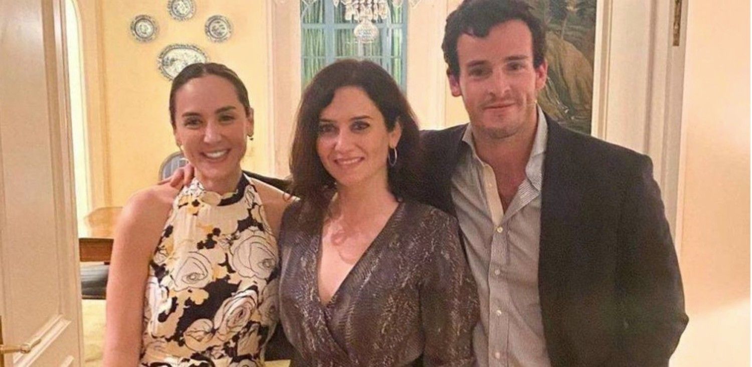 La foto de Isabel Díaz Ayuso, Tamara Falcó y su novio de la que todo el mundo habla