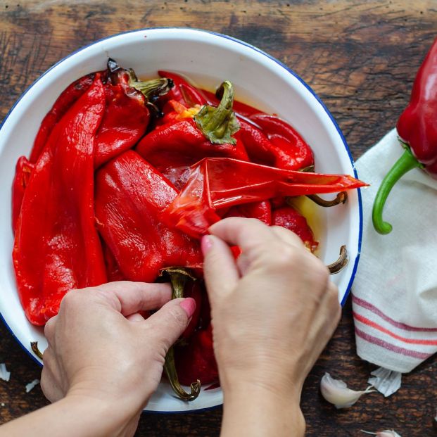 Pimientos al horno: así se pueden pelar fácilmente Pimientos al horno: así se pueden pelar fácilmente