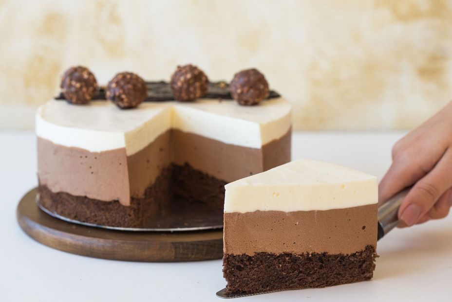 Descubre estos postres sin horno: tarta tres chocolates