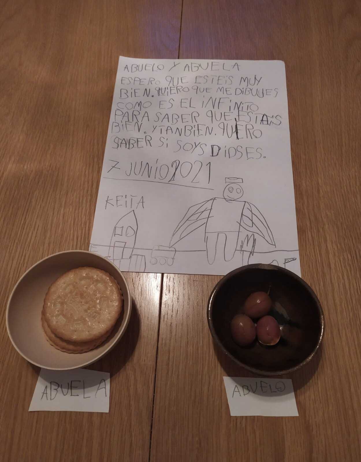La emotiva carta de un niño a sus abuelos fallecidos: "Quiero saber si sois dioses" La emotiva carta de un niño a sus abuelos fallecidos: "Quiero saber si sois dioses"