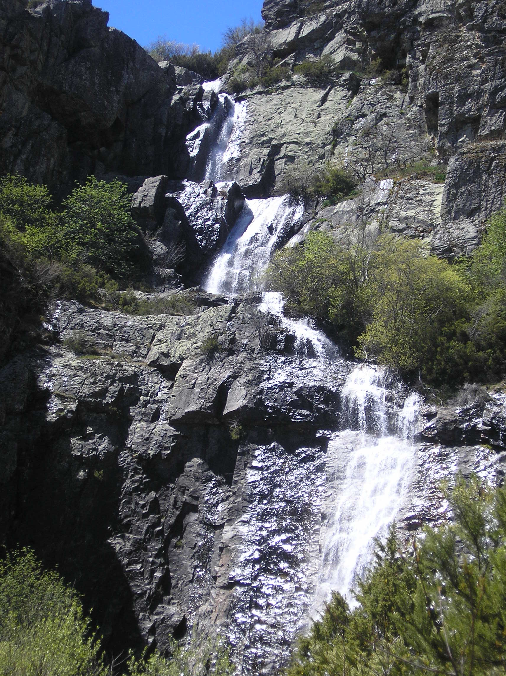 Las chorreras de Despeñalagua forman un singular salto de agua en Valverde los Arroyos (Wikimedia Commons) Las chorreras de Despeñalagua forman un singular salto de agua en Valverde los Arroyos (Wikimedia Commons)