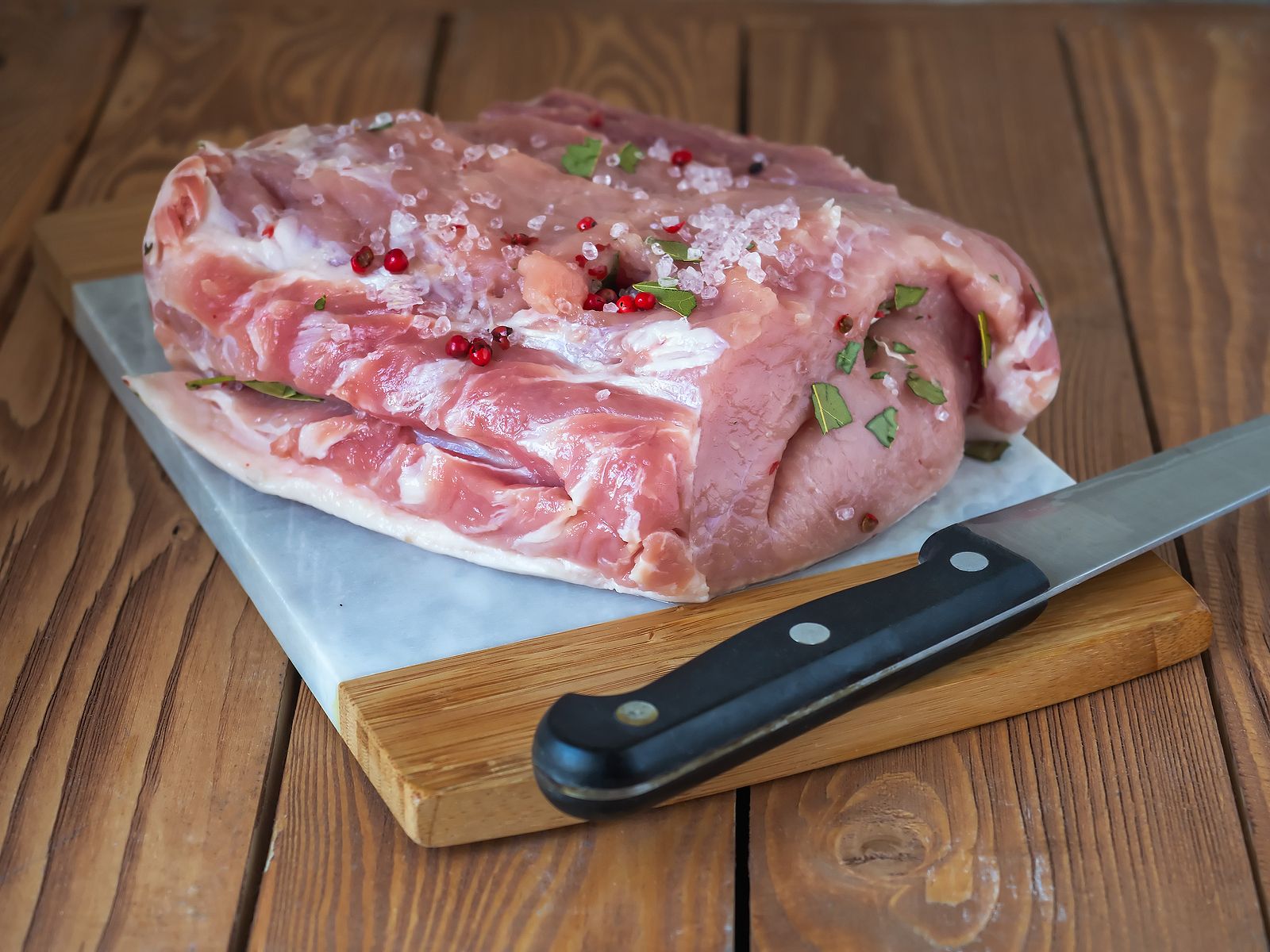 ¿No sabes qué preparar de comida? Una idea: lomo relleno asado. Foto: bigstock