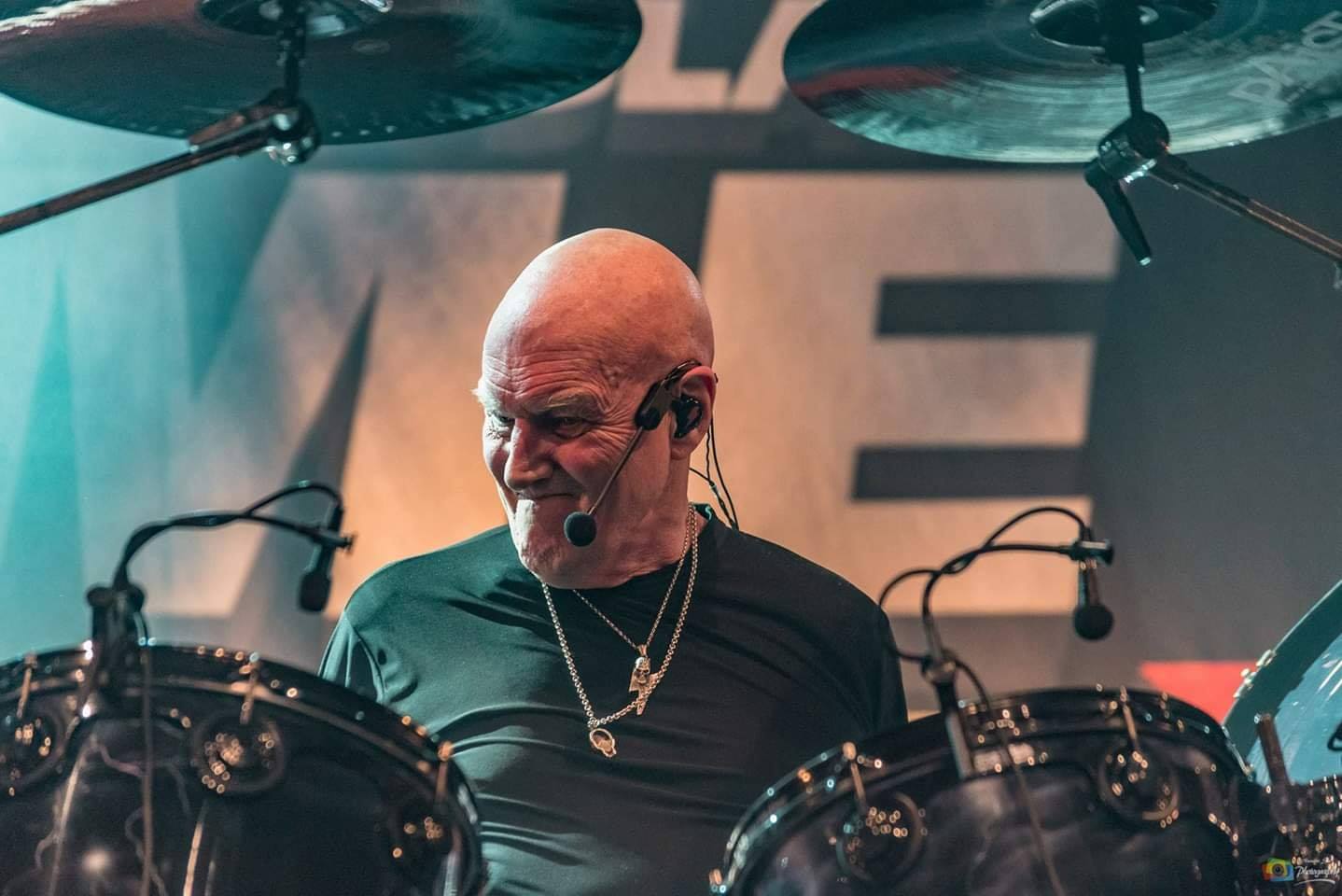 Chris Slade, batería de AC/DC, de gira con su propia banda por España