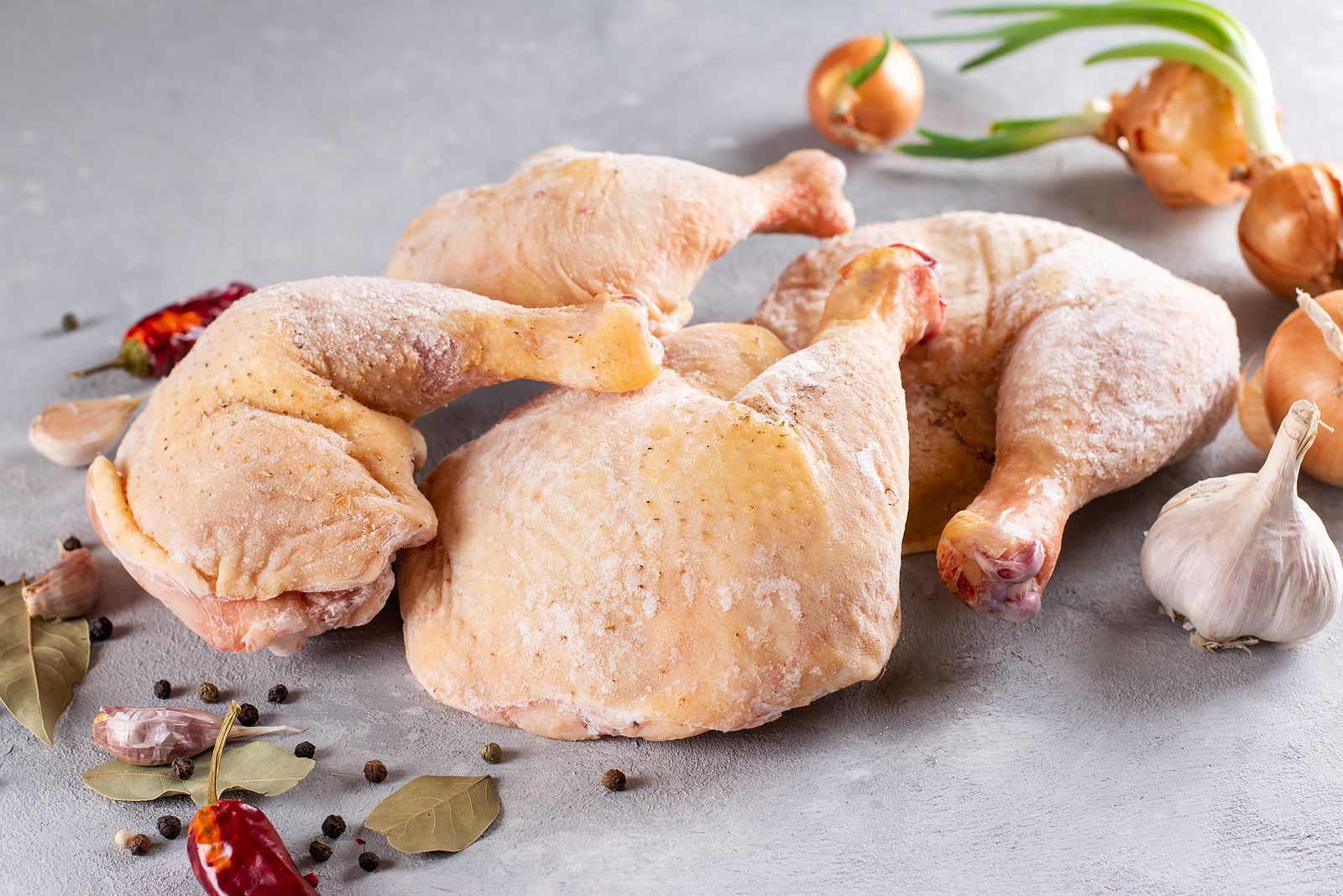 Descongela el pollo en tiempo récord y sin utilizar el microondas Foto: bigstock