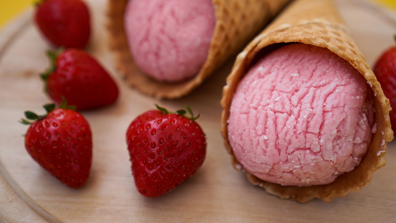 Este verano, prepara tus propios helados caseros de fruta. Foto: bigstock 