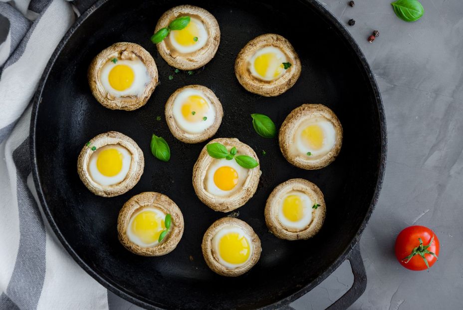 Recetas con huevos de codorniz: champiñones rellenos