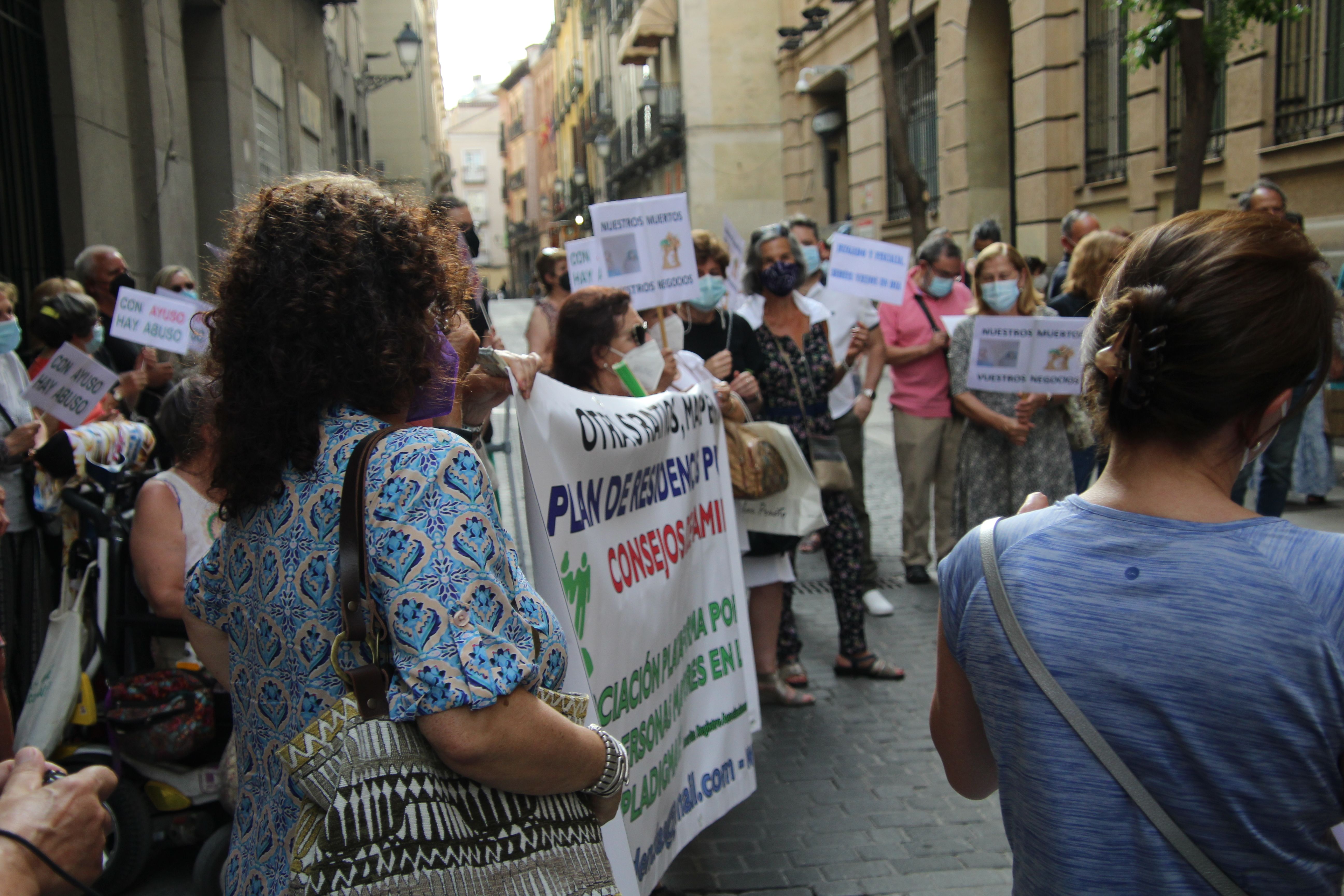 Otro modelo de residencias es posible: el 17 de septiembre, todos a la calle