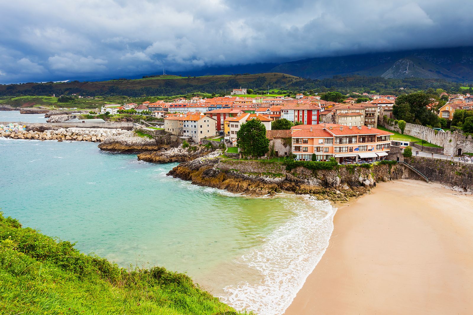 Recorriendo la costa verde de Asturias: playas, acantilados y pueblos de pescadores
