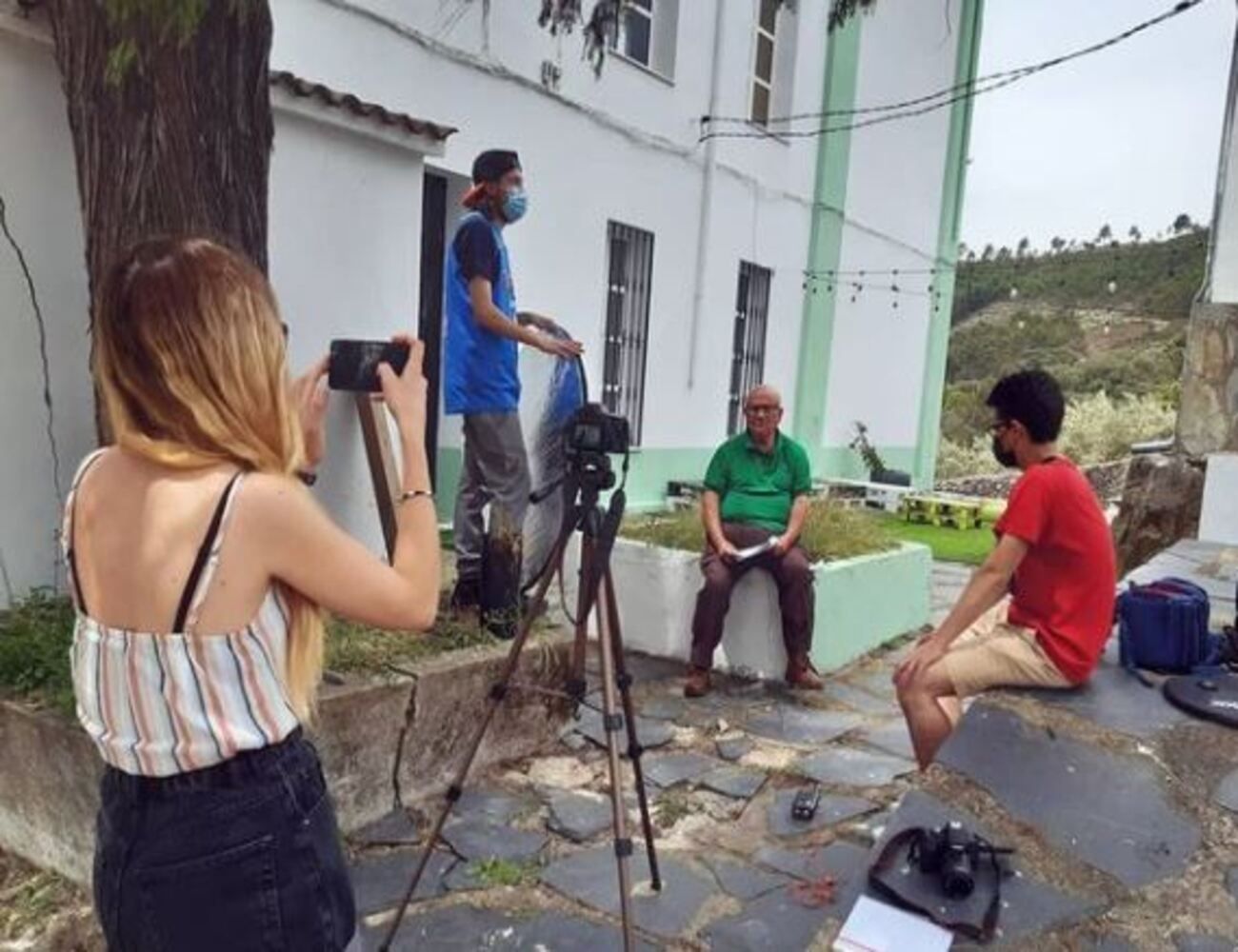 'La vida de antes', un documental para escuchar la voz de los mayores de Extremadura