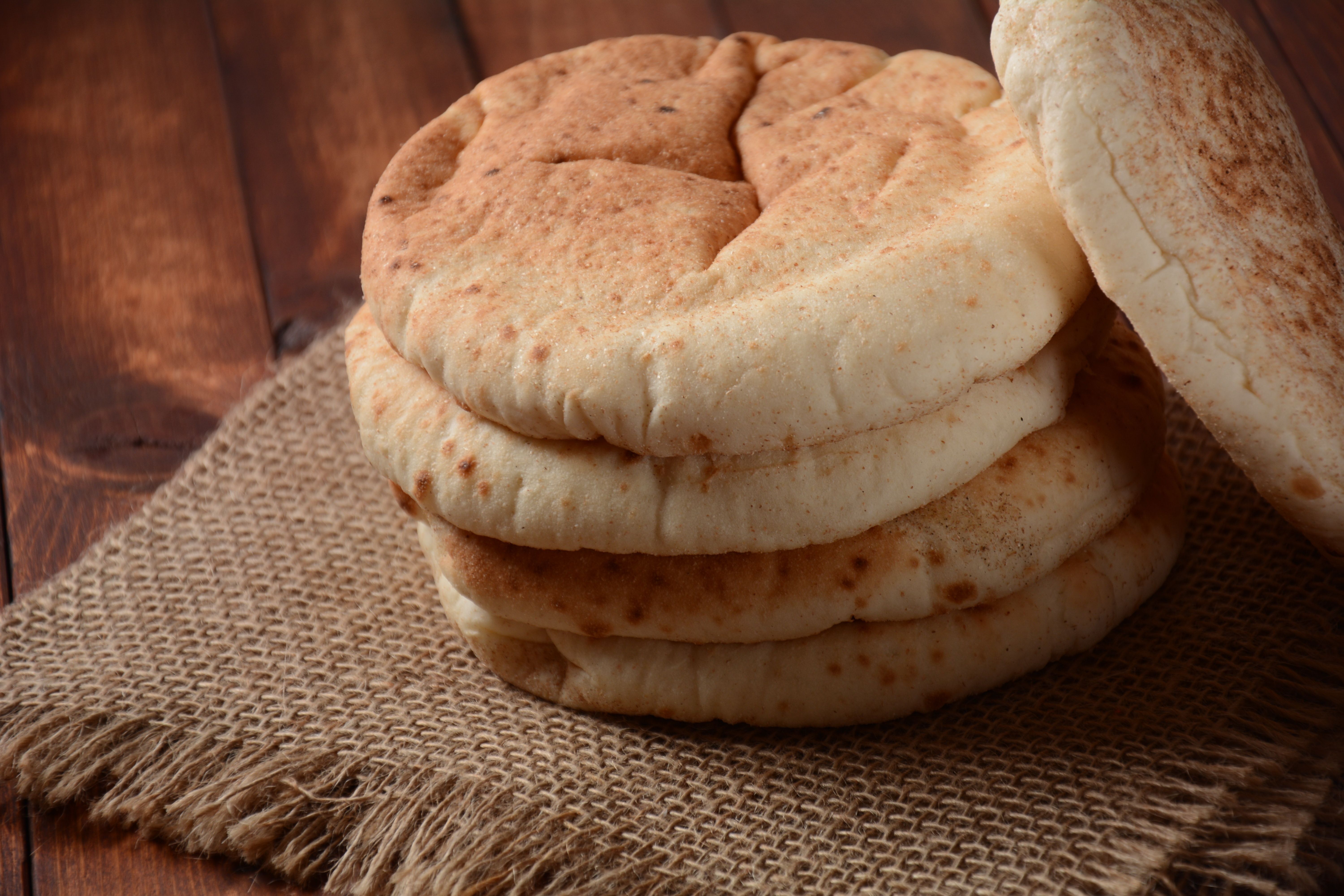 Te contamos cómo puedes preparar tu pan de pita casero. Foto: bigstock 