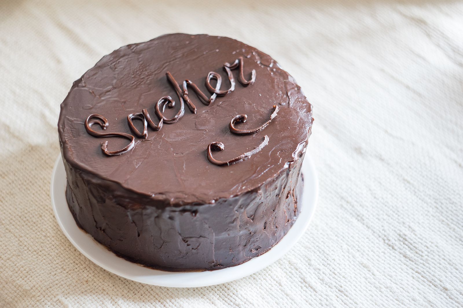 Aprende a hacer la tarta Sacher como un auténtico vienés