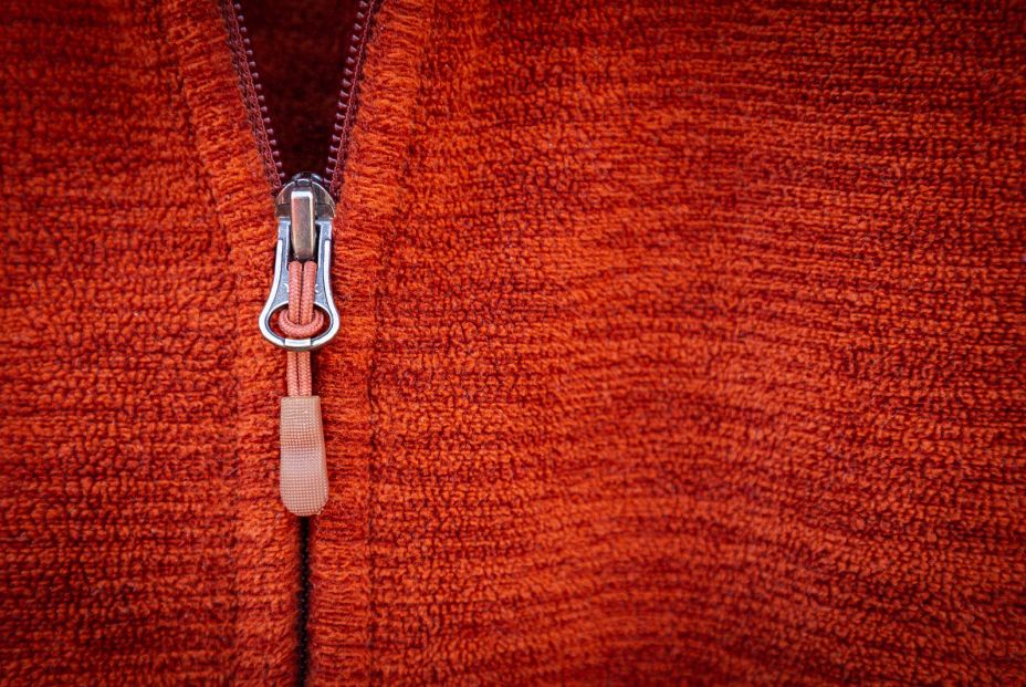 Cómo arreglar una cremallera rota o atascada foto: bigstock Cómo arreglar una cremallera rota o atascada foto: bigstock