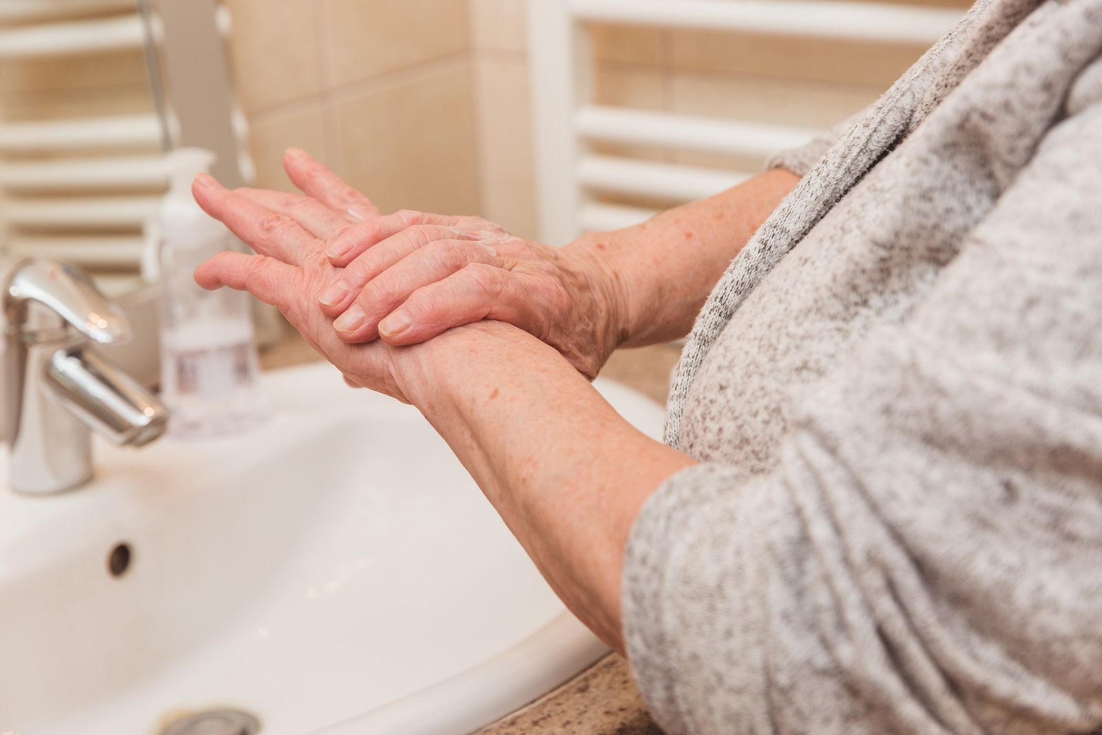 Qué signos nos indican que tenemos un eczema de manos (Bigstock)