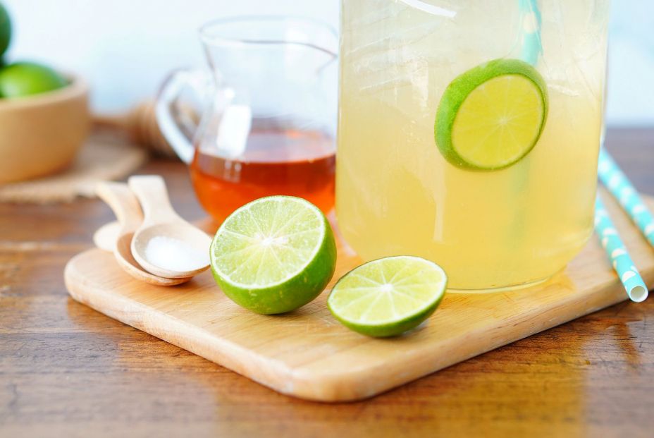 Prepara tus propias bebidas refrescantes para este verano. limonada