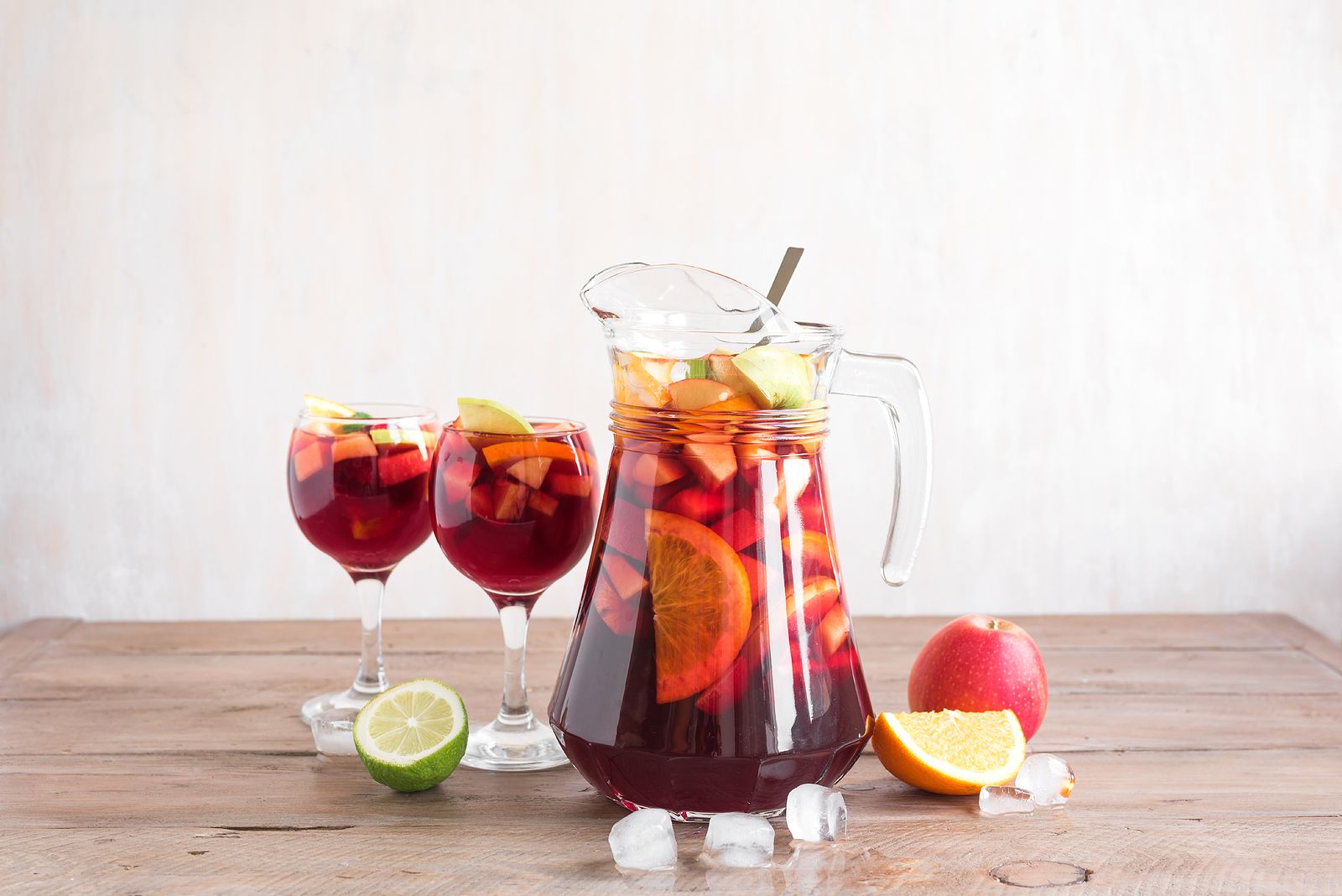 Prepara tus propias bebidas refrescantes para este verano. Foto: bigstock 