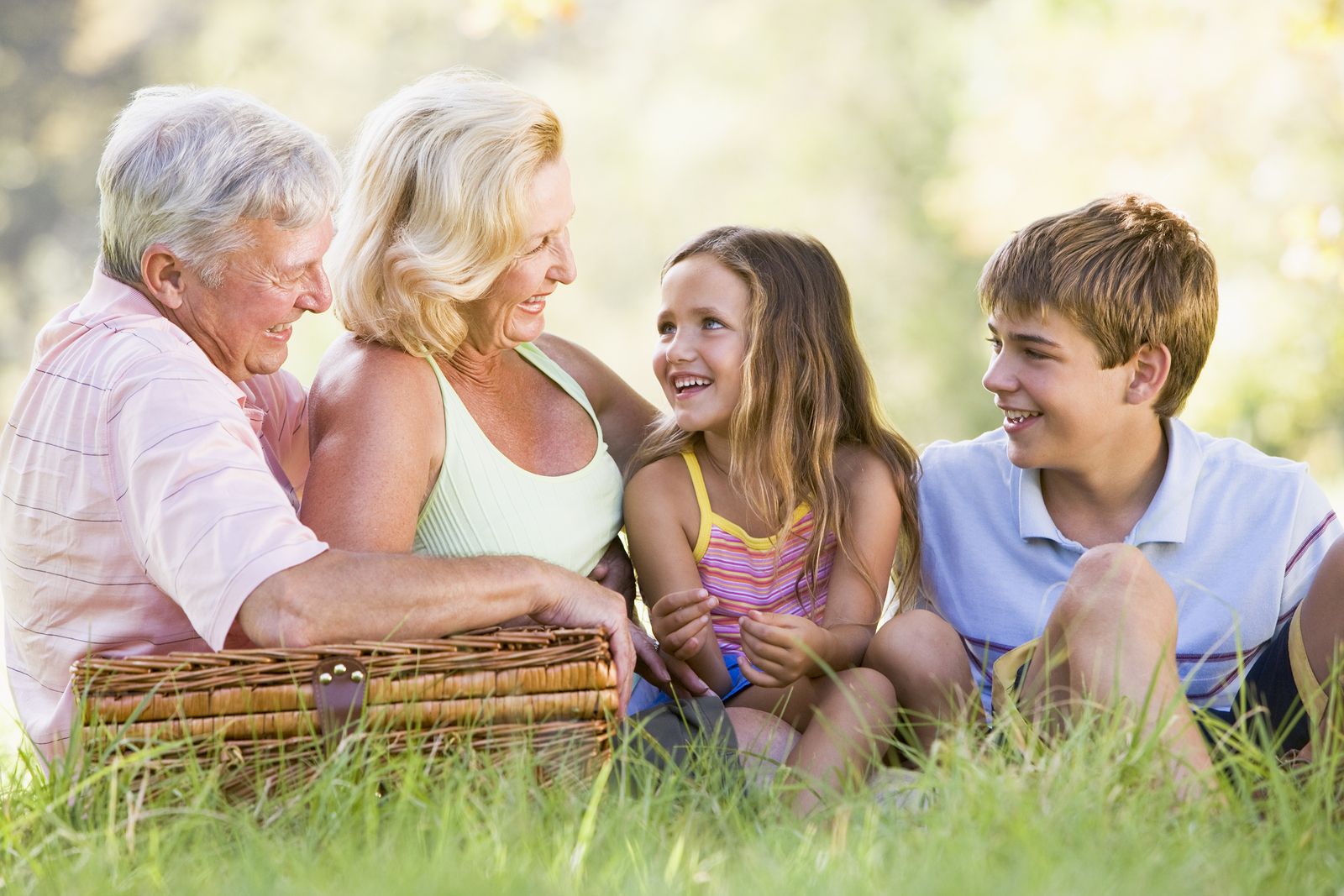 Derecho de los abuelos a ver a sus nietos (Bigstock)