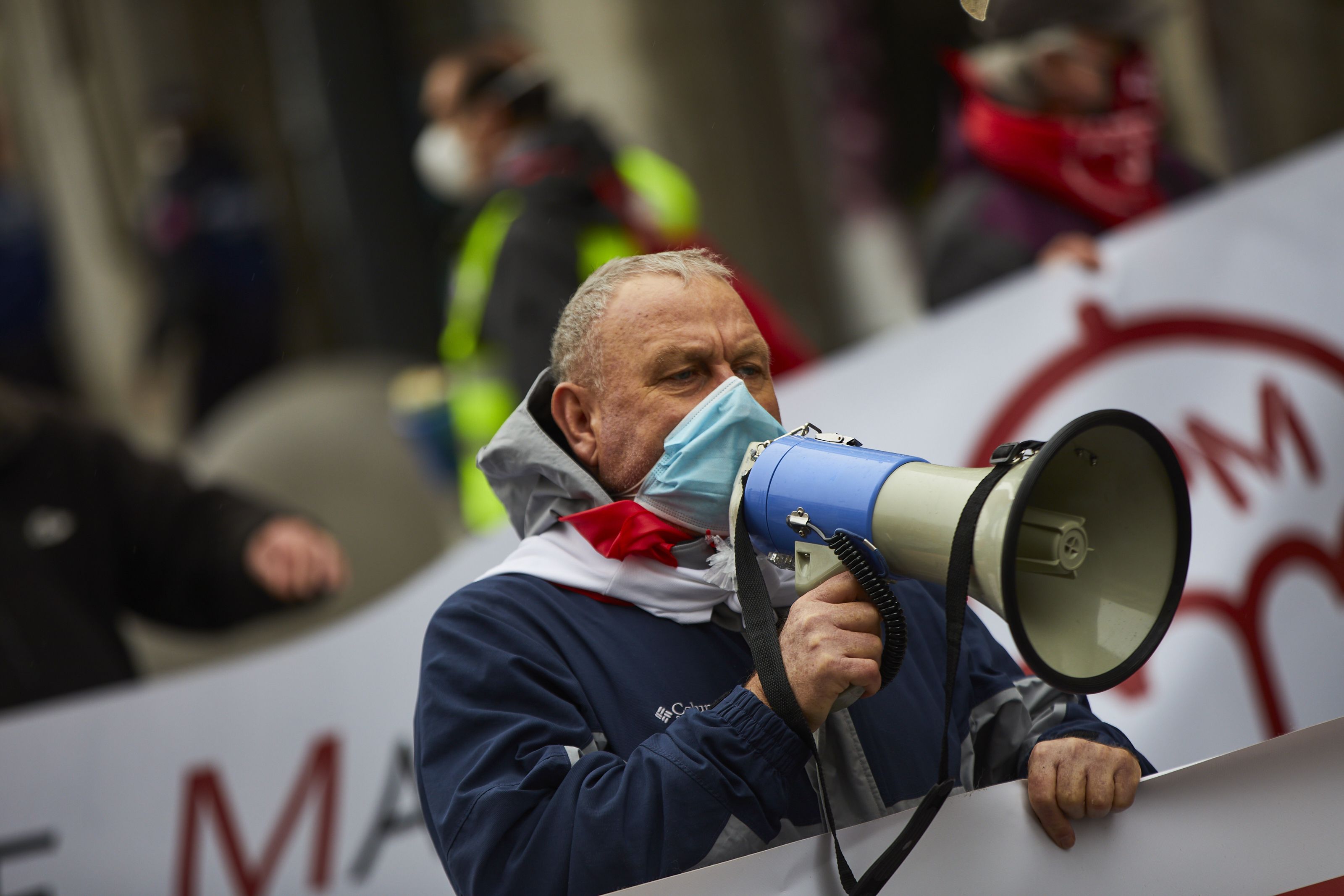 EuropaPress 3487310 pensionista habla megafono manifestacion convocada movimiento pensionistas