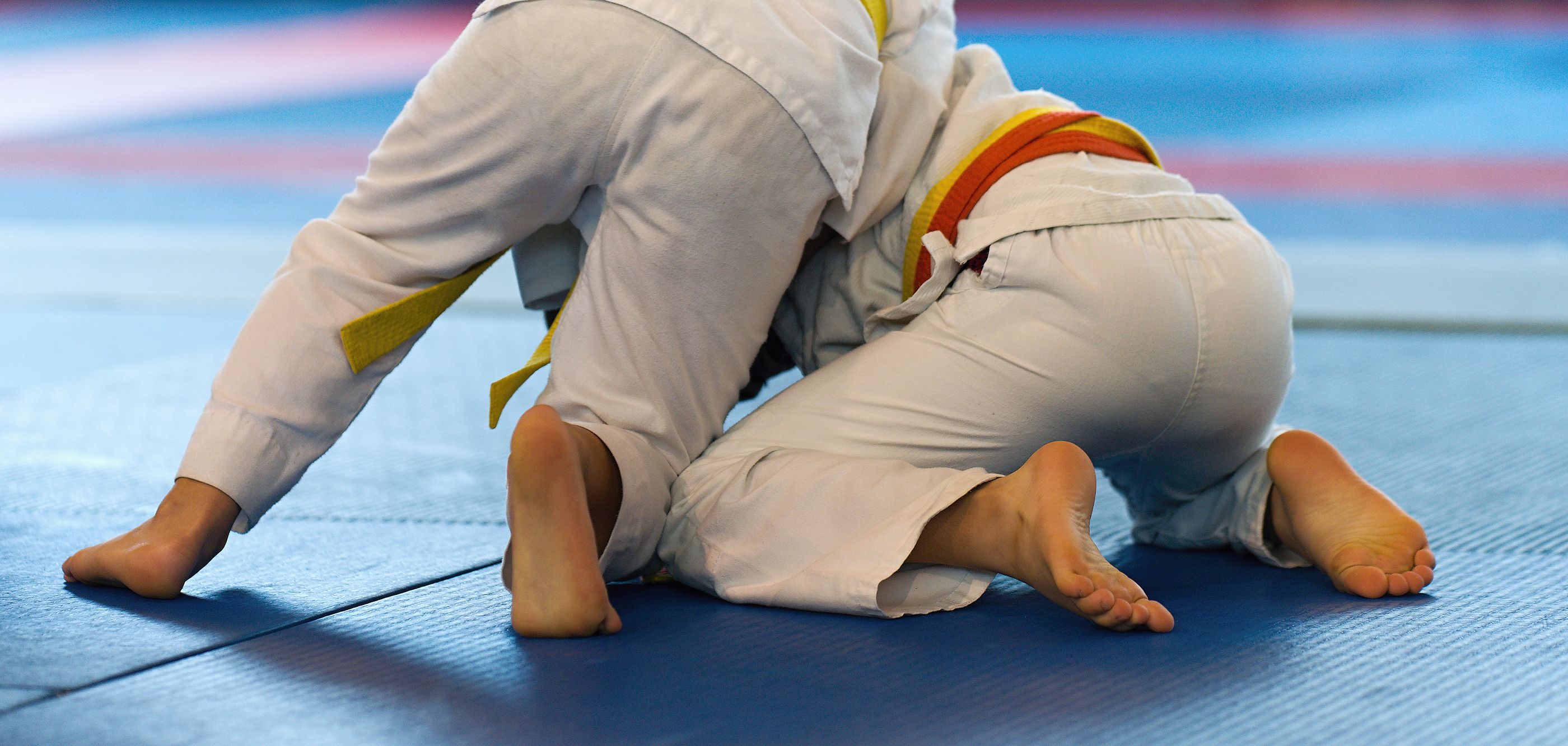 Muere un niño de 7 años al ser lanzado 27 veces al suelo en clase de judo y pasar 69 días en coma. Foto: Bigstock