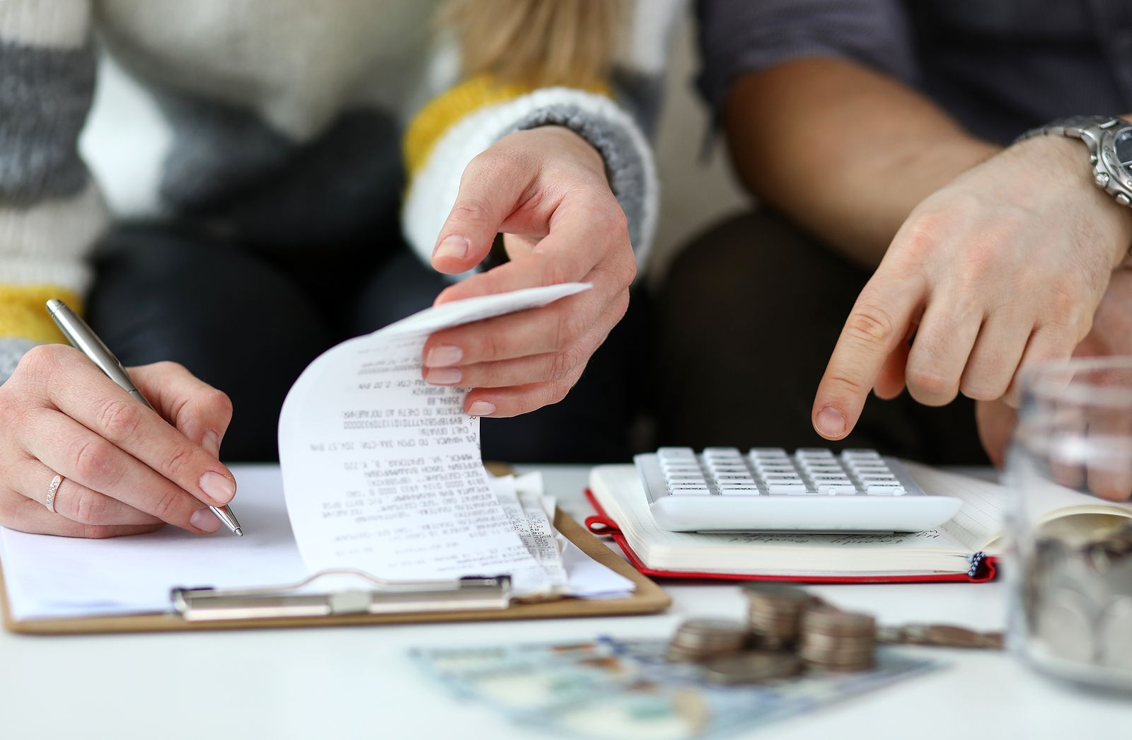 Qué gastos paga el inquilino y cuáles el propietario en un piso de alquiler (Foto Bigstock)