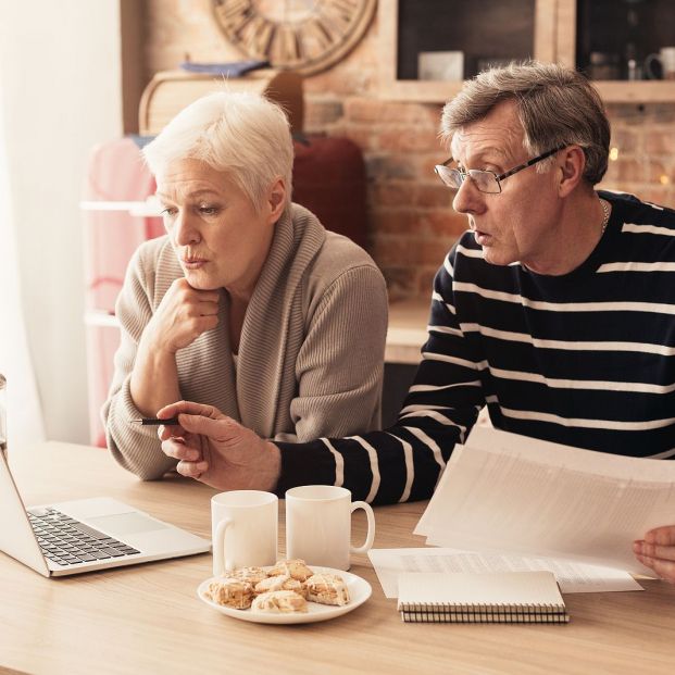 Cuándo y cómo embargar a un vecino moroso para cobrar la deuda (Foto Bigstock) 2