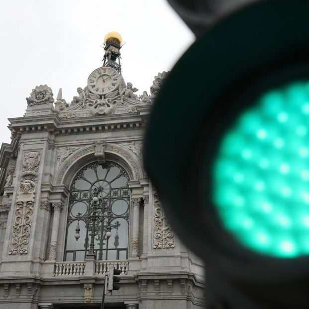 El banco de España ve margen para más cierres de oficinas