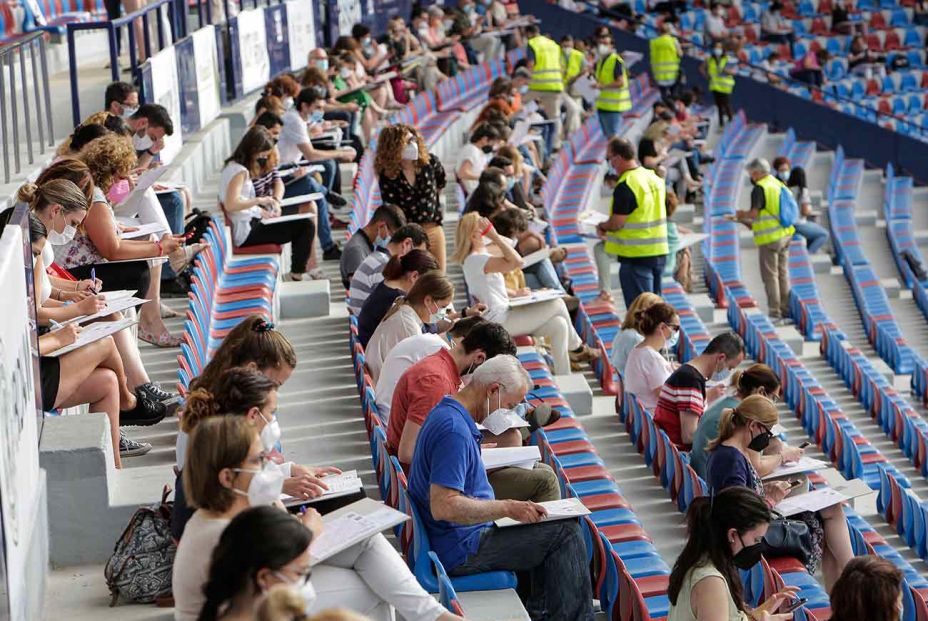 ¿Hay una edad máxima para opositar? (Foto: Europa Press)