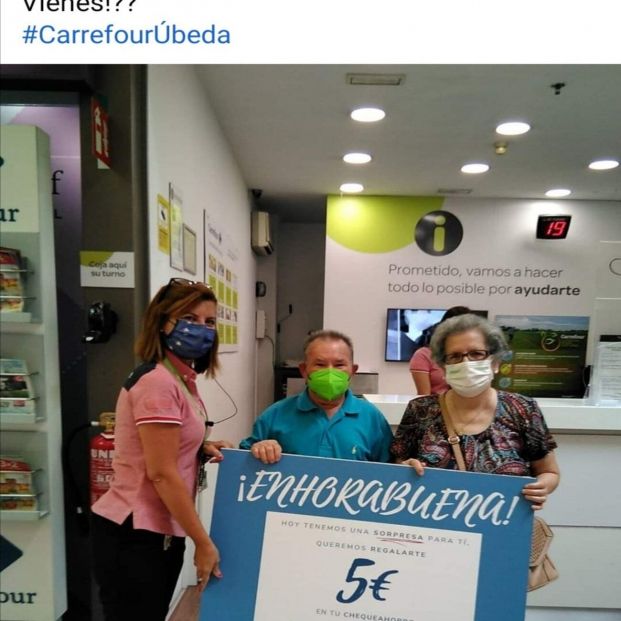 Carrefour premia la fidelidad de sus socios con una cantidad insignificante que revoluciona redes Carrefour premia la fidelidad de sus socios con una cantidad insignificante que revoluciona redes