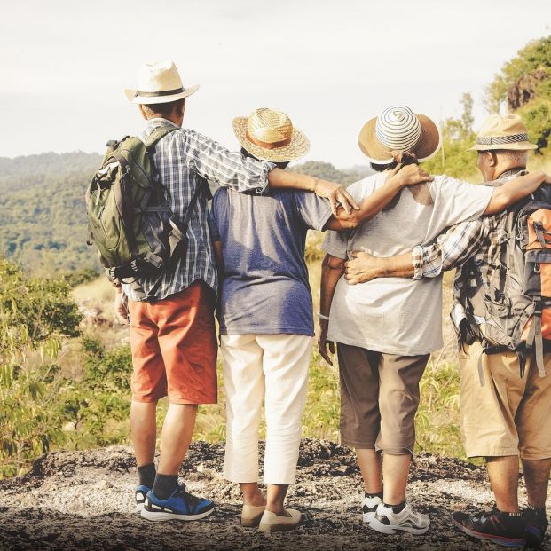 Consejos para una acampada perfecta para mayores (Foto Bigstock) 2