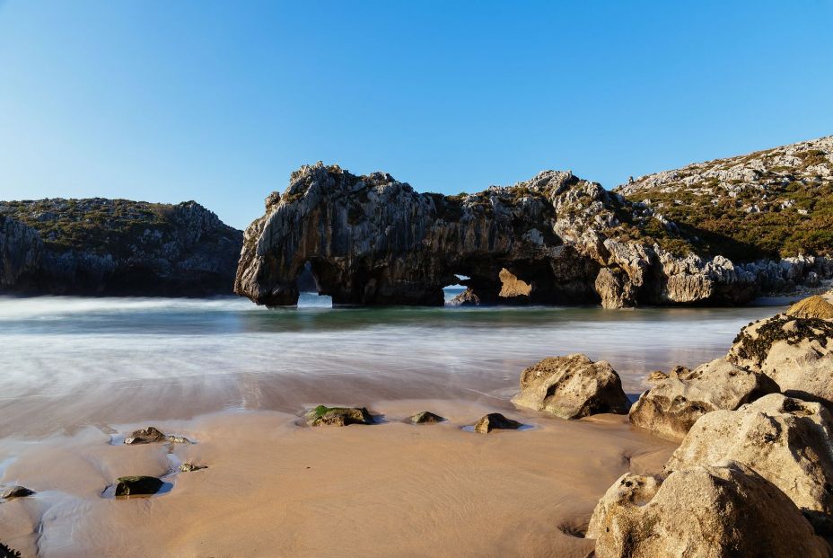 Las playas más bonitas de Asturias Cuevas Del Mar 