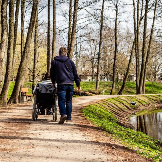 Uno de cada cuatro cuidadores no profesionales ha sufrido un deterioro de su calidad de vida. Foto: Bigstock