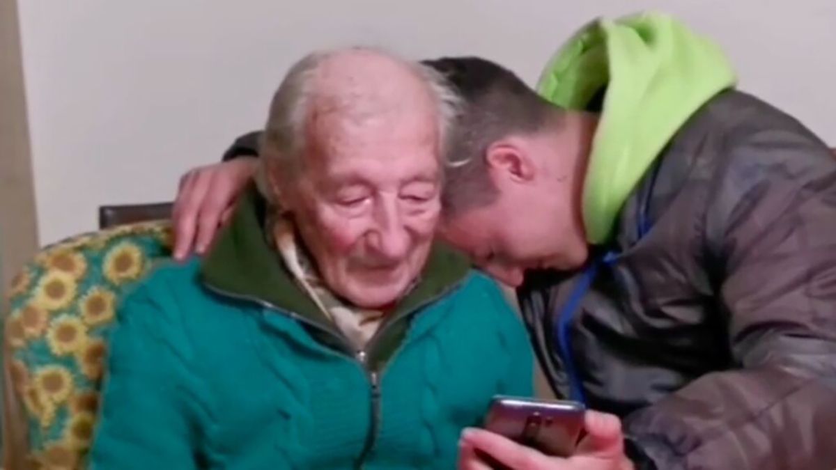 Messi sorprende al fan de 100 años que apunta todos sus goles en un cuaderno