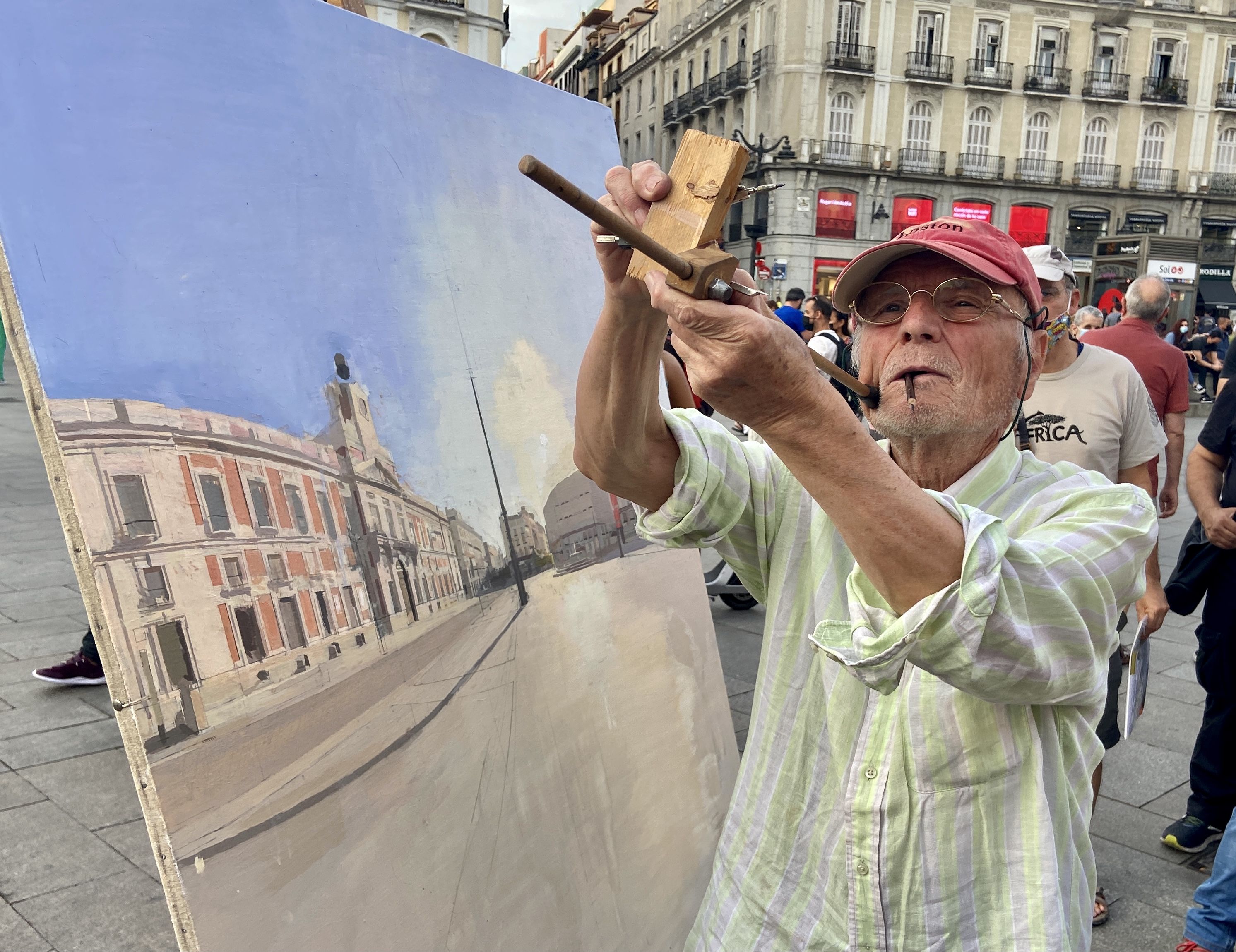 EuropaPress 3842719 pintor antonio lopez pinta puerta sol 14 julio 2021 madrid espana 2010 hace