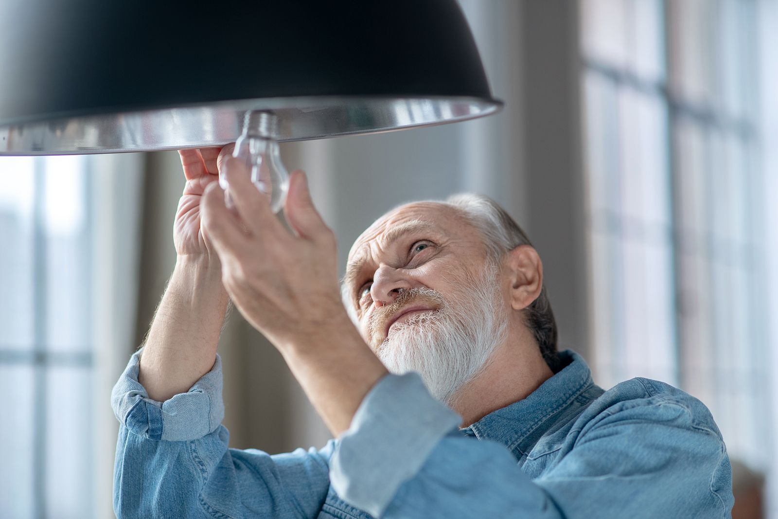 Este código QR que verás en tu factura de la luz de septiembre te ayudará a ahorrar (Foto Bigstock)