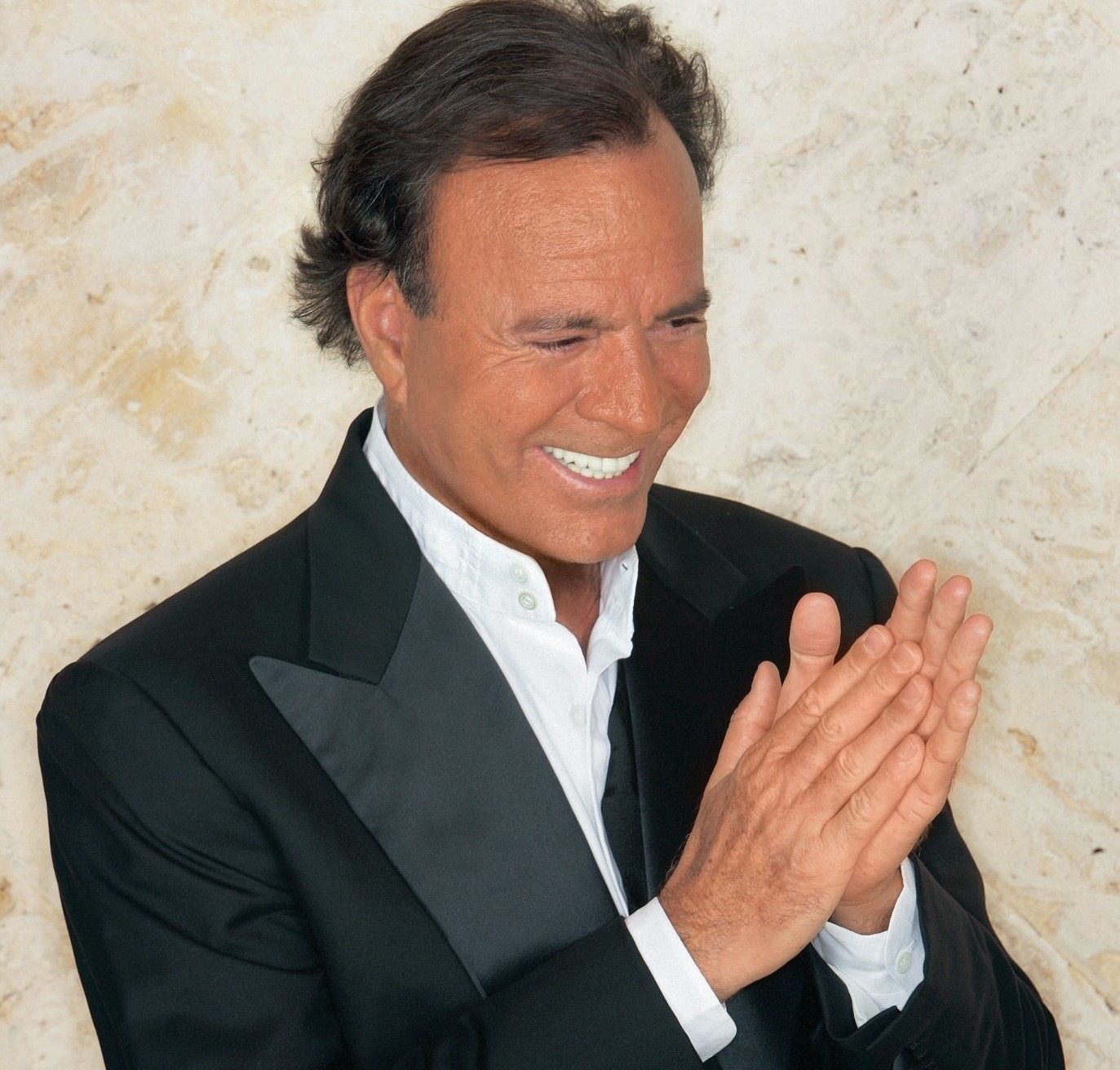 Raphael o Julio Iglesias: ¿Quién es el cantante preferido de los españoles?