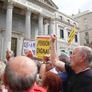 Manifestación de pensionistas frente al Congreso