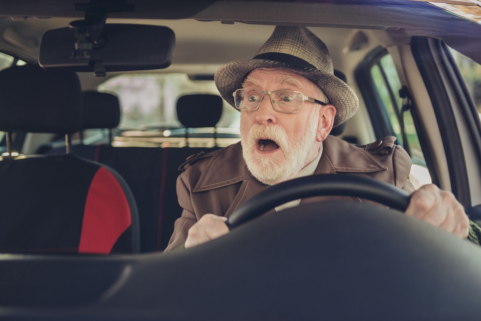 Los consejos de la DGT para evitar el peligroso 'efecto pantalla' cuando adelantamos un camión (Foto Bigstock)