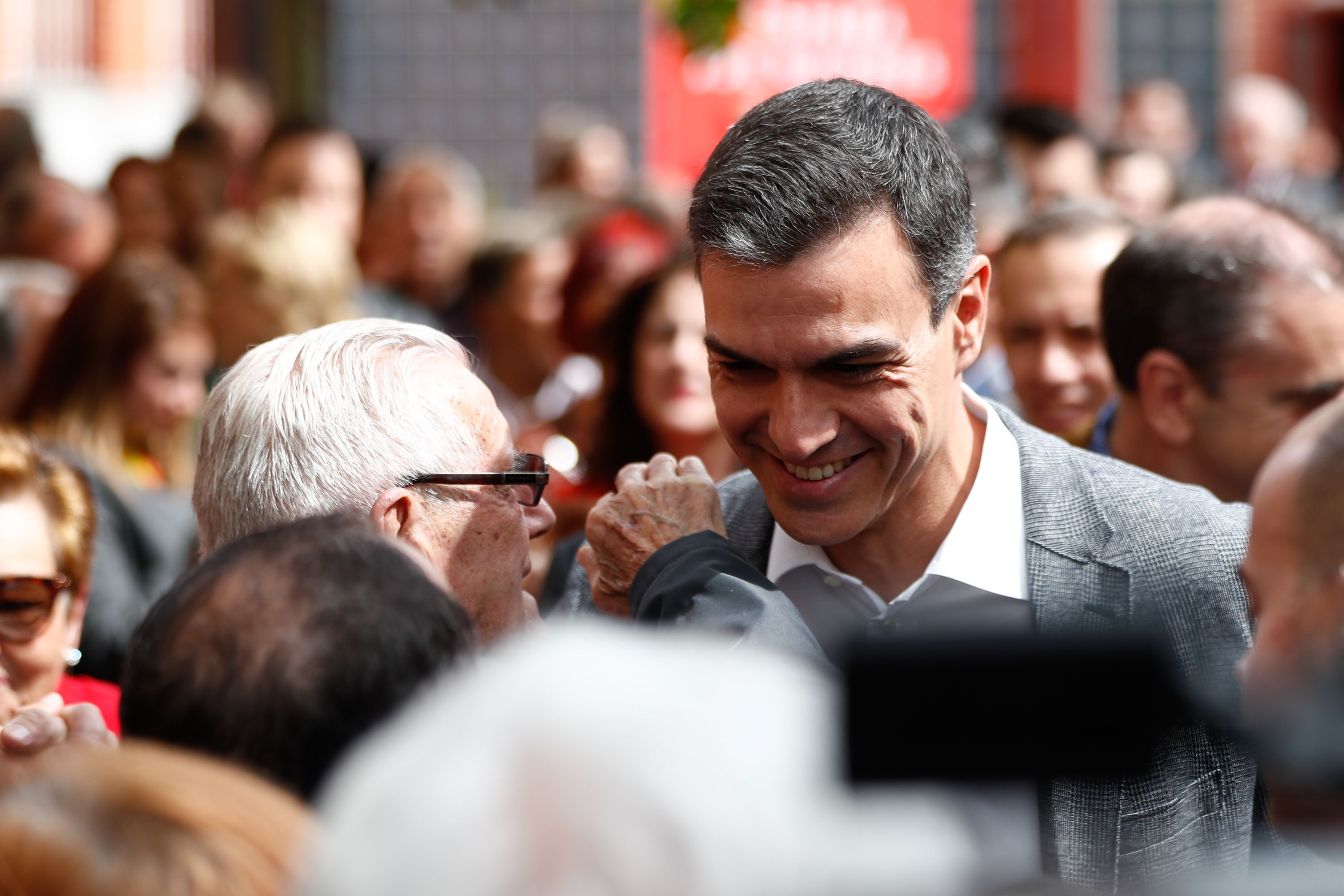 La carta de Pedro Sánchez a los abuelos de España: "Hoy podemos celebrar que estáis a salvo"