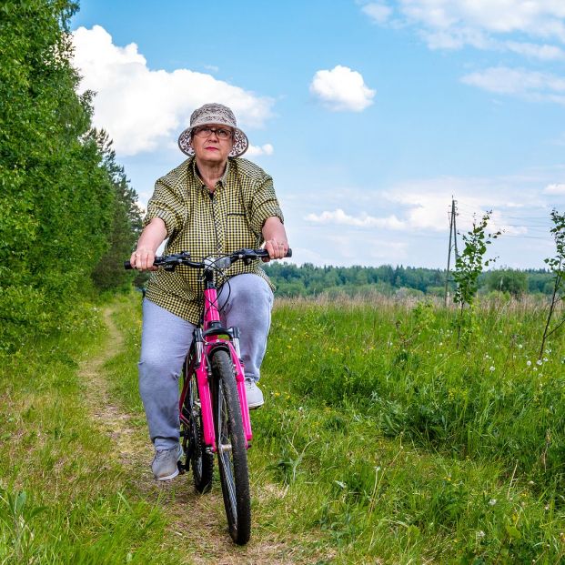 10 beneficios físicos de ir en bicicleta entre 10 y 60 minutos diarios (Foto Bigstock)