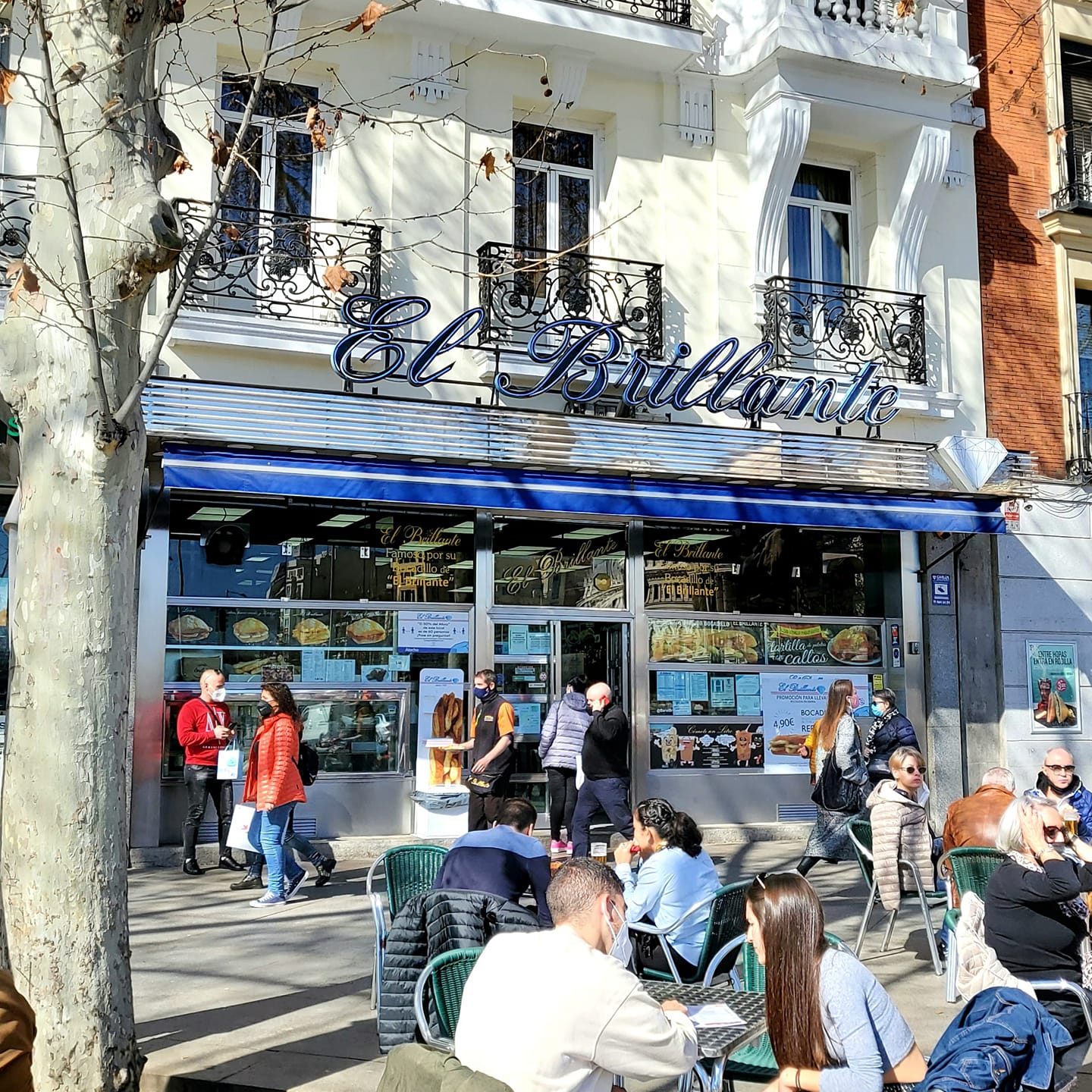 'El Brillante', el mítico bar madrileño de calamares que solo contrata a mayores de 50 años