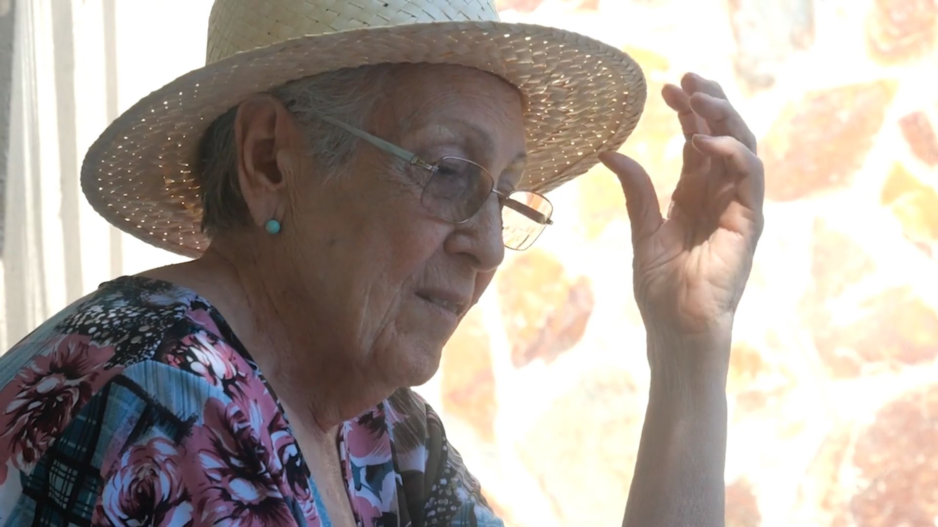 'Cinco mujeres en la calle', la webserie de dos estudiantes de cine para dar voz a las mayores