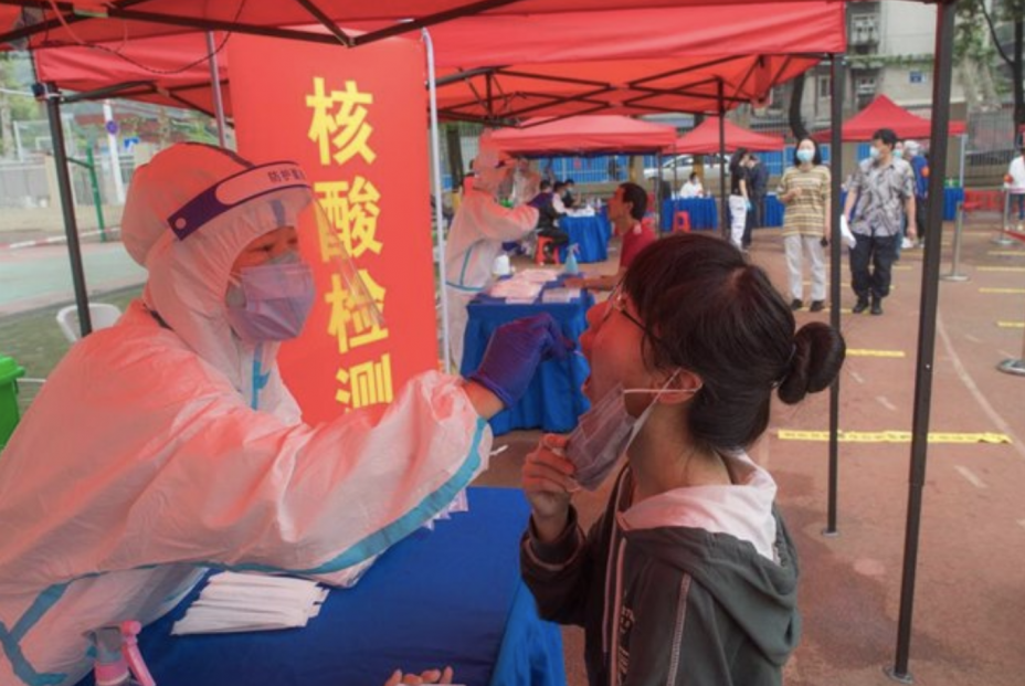 China se enfrenta de nuevo a la pesadilla de la pandemia por el avance de la variante delta. Foto: Europa Press