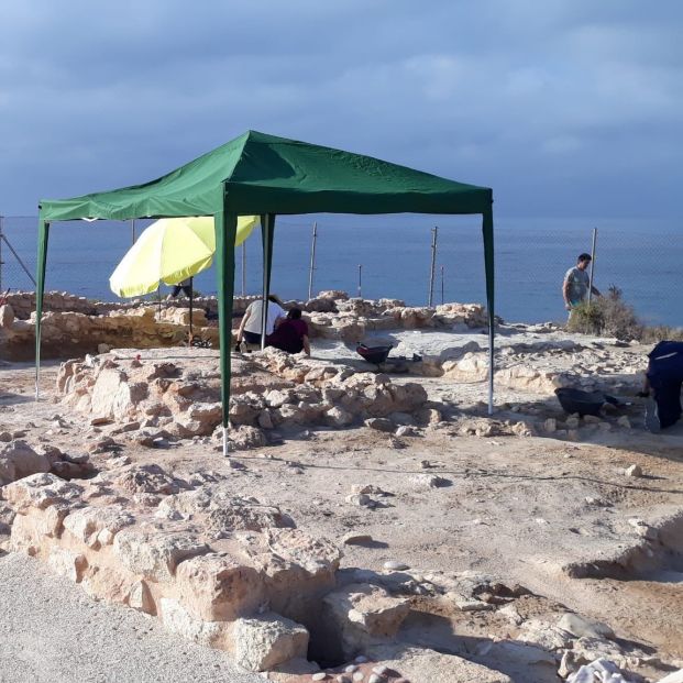 Nuevo hallazgo del siglo IV a.C en el yacimiento de la Illeta dels Banyets, en Alicante