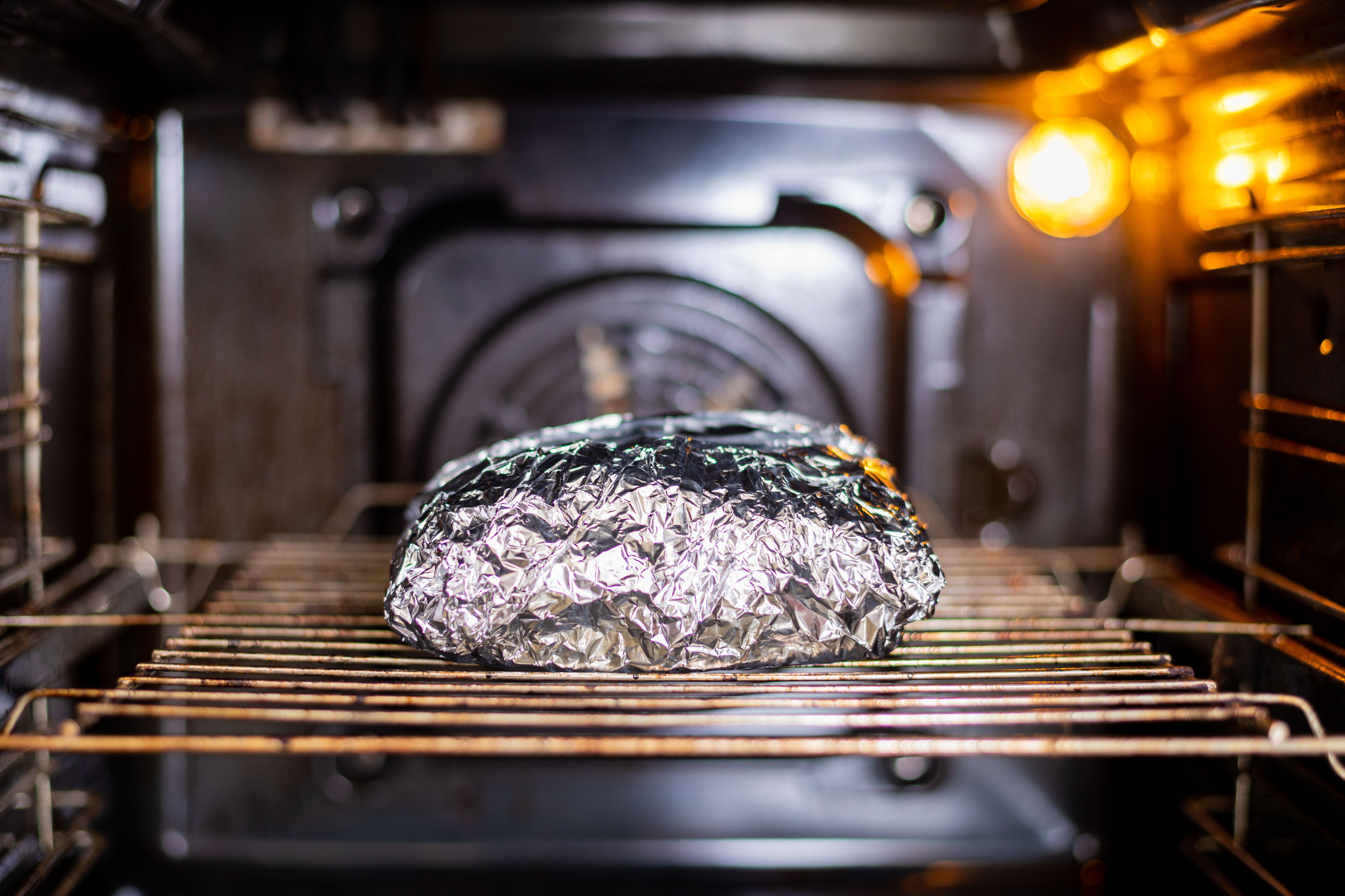 ¿Se puede meter el papel de aluminio en el horno?