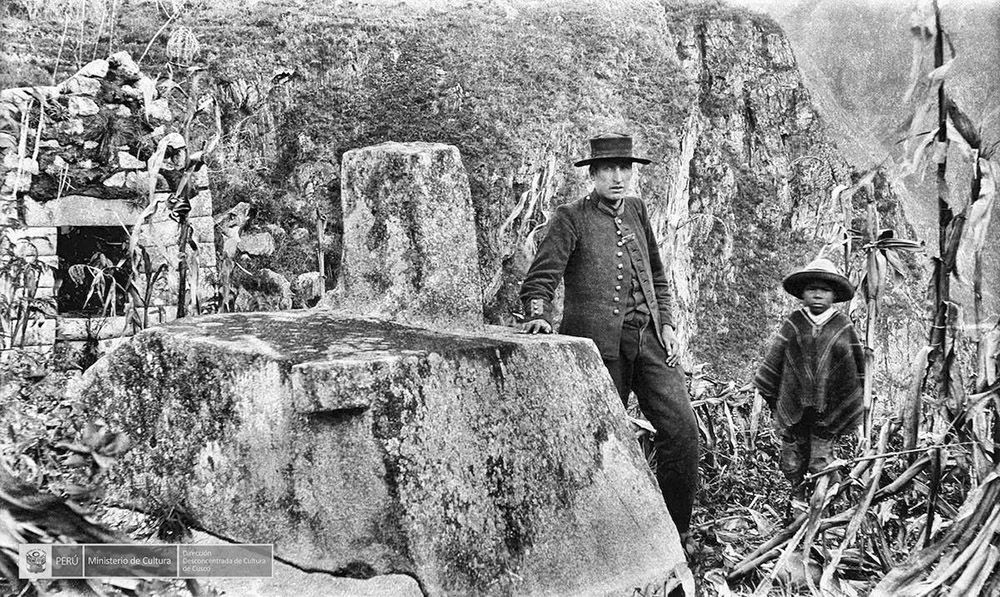  Hiram Bingham en Machu Pichu. Año 1911