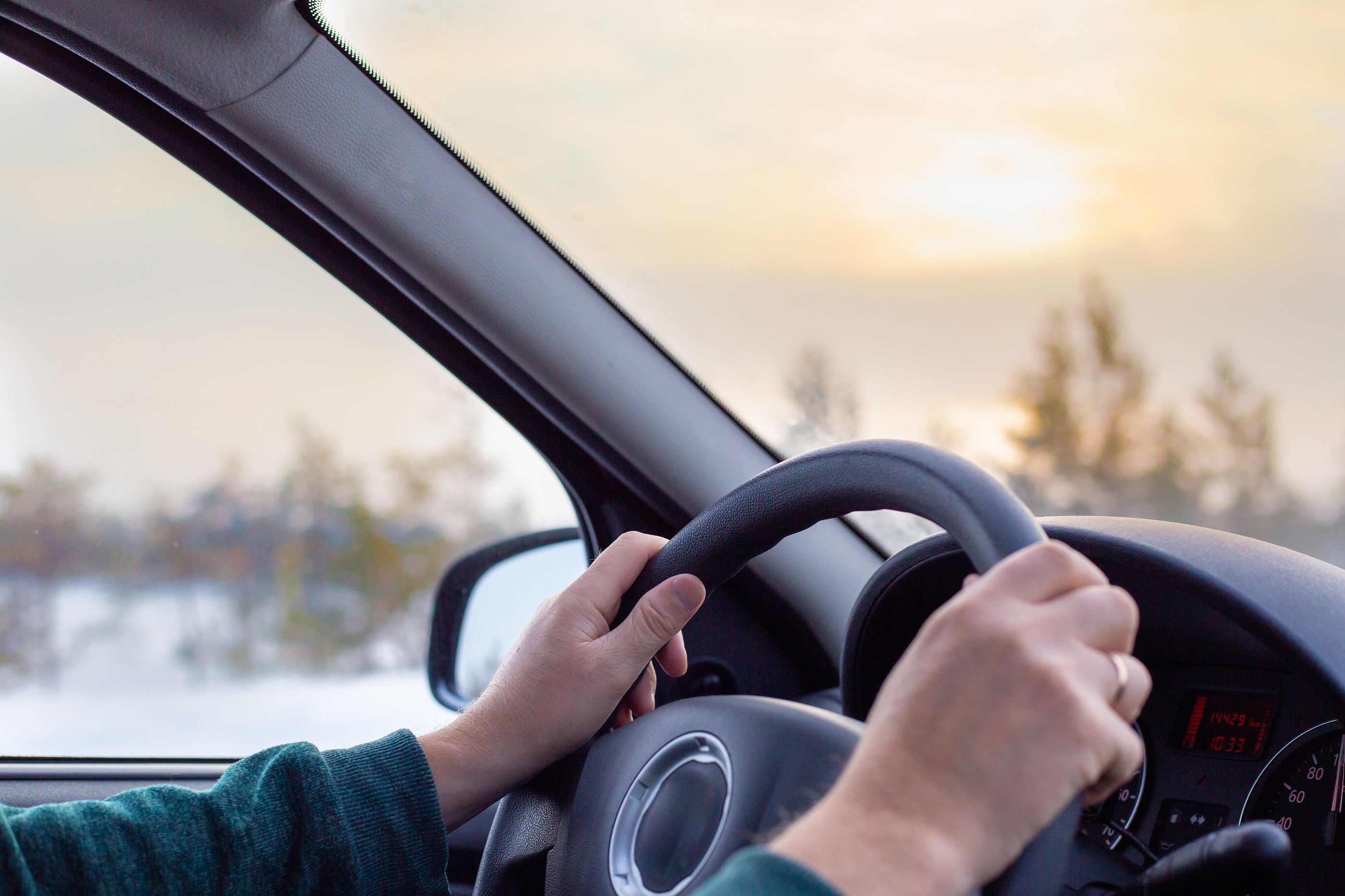 La Guardia Civil te explica la importancia de seguir el método PAS en carretera. Foto: Bigstock