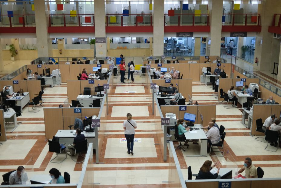 Los ‘baby boomers’ son los más predispuestos a volver al trabajo en la oficina Los ‘baby boomers’ son los más predispuestos a volver al trabajo en la oficina