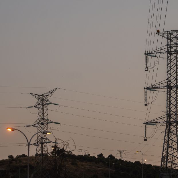 El precio de la luz marca este miércoles su tercer récord histórico consecutivo, de 114 euros/MWh. Foto: Europa Press